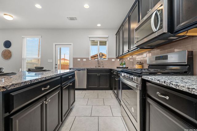 10110 Cowboy Ln, San Antonio, TX 78254