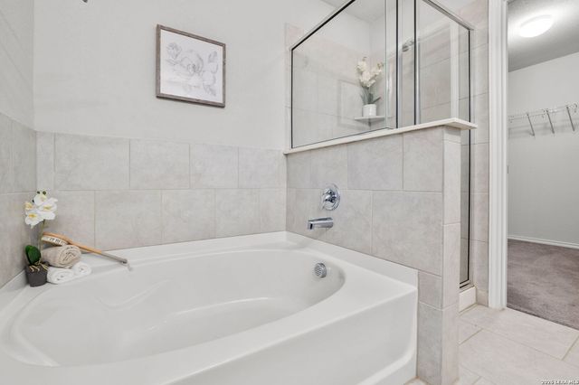 10110 Cowboy Ln, San Antonio, TX 78254