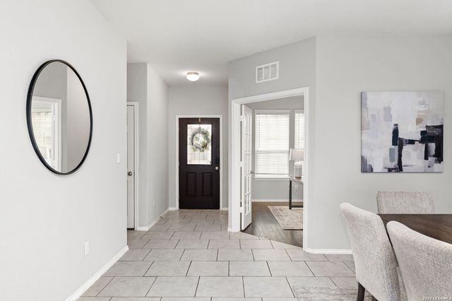 10110 Cowboy Ln, San Antonio, TX 78254