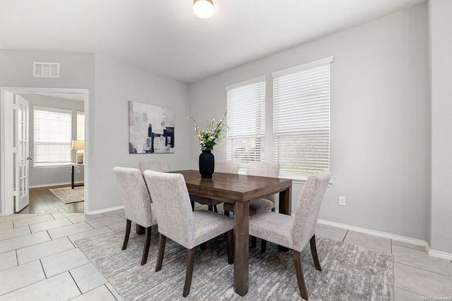 10110 Cowboy Ln, San Antonio, TX 78254