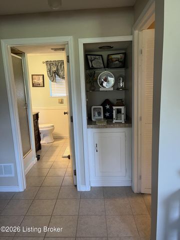 7201 Autumn Bent Way, Crestwood, KY 40014