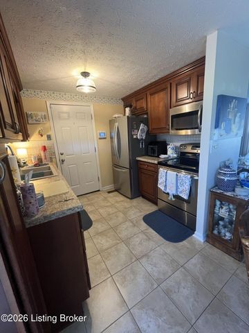 7201 Autumn Bent Way, Crestwood, KY 40014