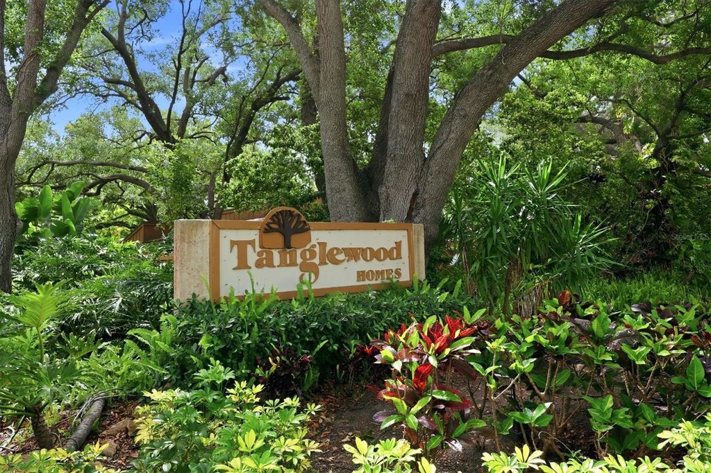 Image 14 of property listing at 2510 NIGHTINGALE LANE 54, Bradenton, FL 34209