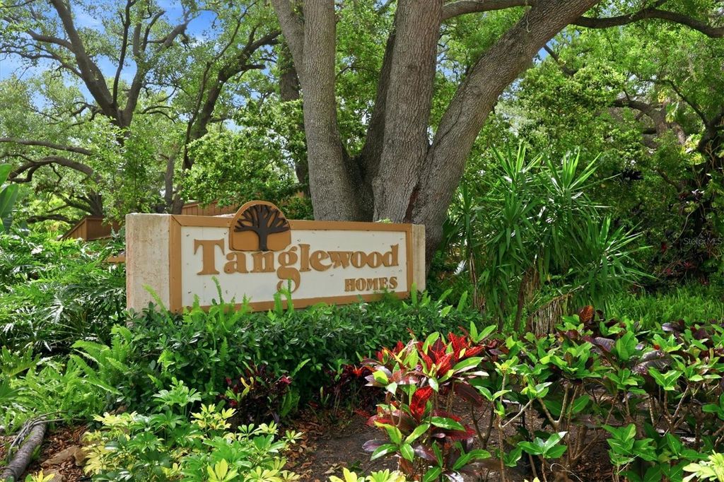 Image 54 of property listing at 2510 NIGHTINGALE LANE 54, Bradenton, FL 34209
