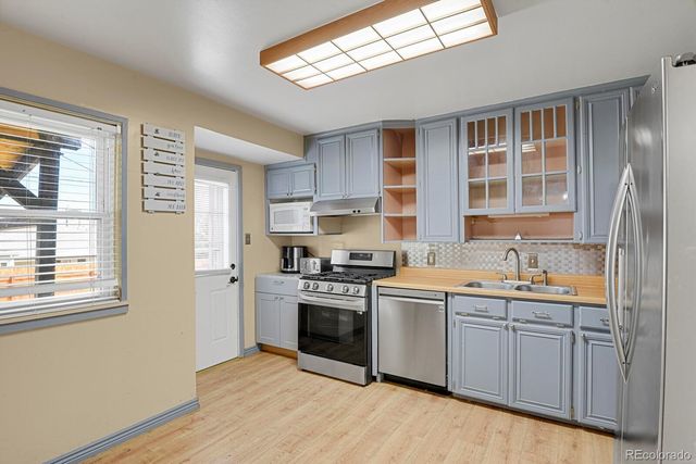 1881 E 95th Avenue, Thornton, CO 80229