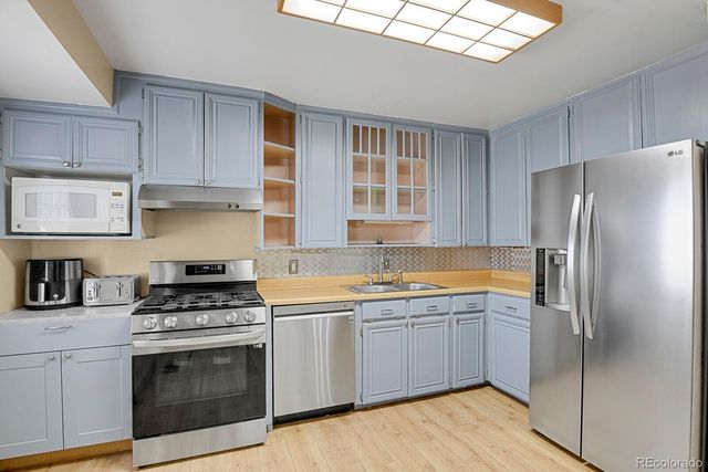 1881 E 95th Avenue, Thornton, CO 80229