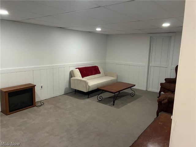 7270 Glenn Oval Drive, Parma, OH 44130