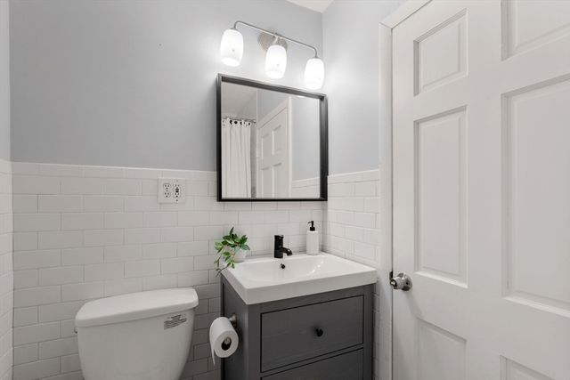 136A Belgrade Ave, Boston, MA 02131