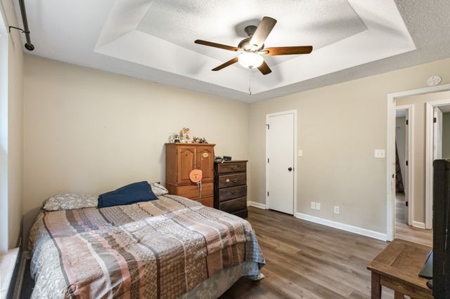 423 Donna Dr, Clarksville, TN 37042