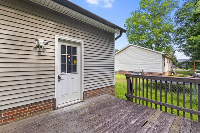 423 Donna Dr, Clarksville, TN 37042
