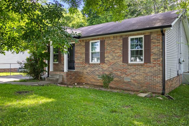 423 Donna Dr, Clarksville, TN 37042