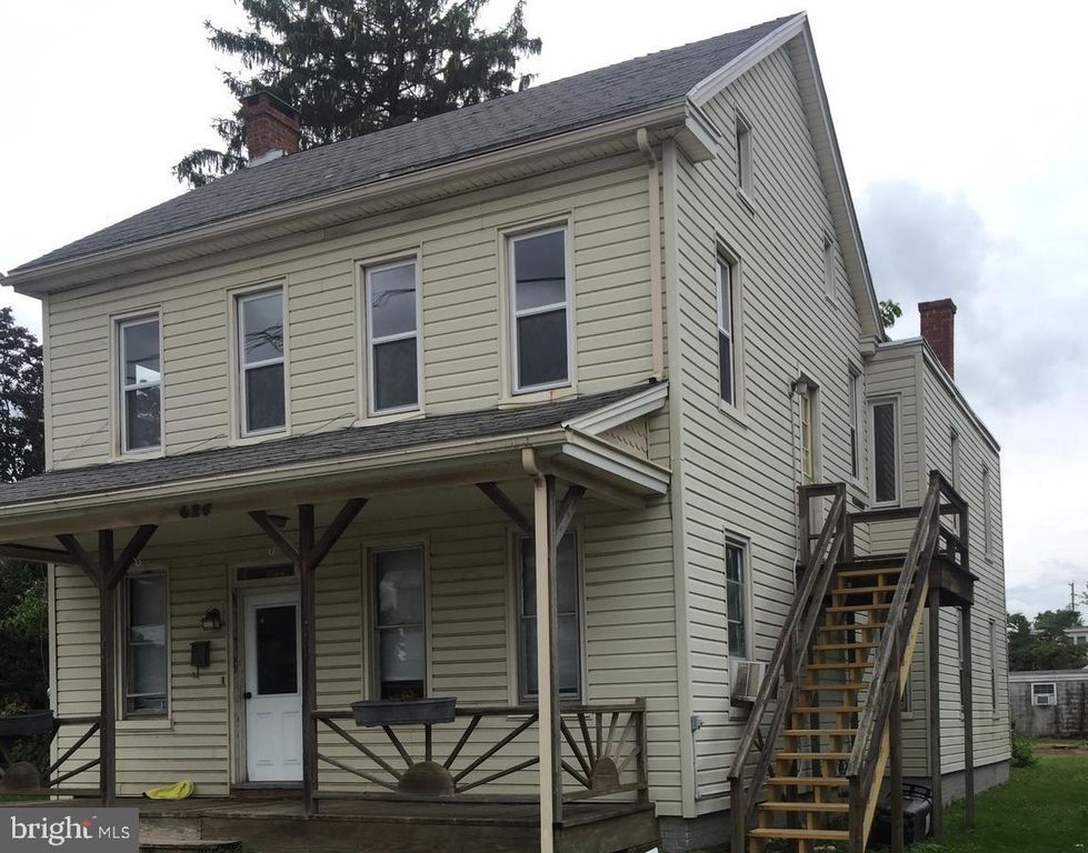 624 E MIDDLE ST, Hanover, PA 17331