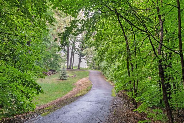 9250 Breckenridge Lane, Eden Prairie, MN 55347