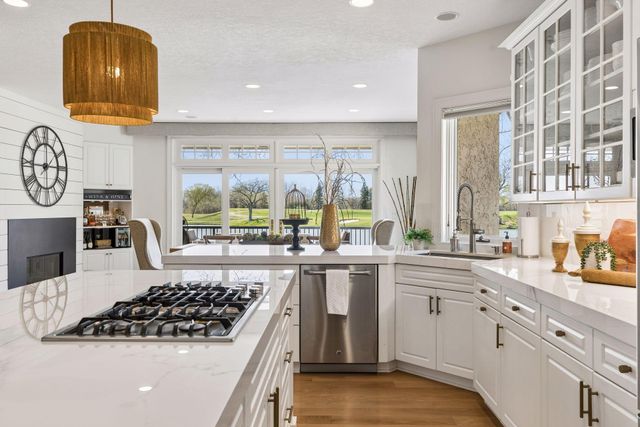 9250 Breckenridge Lane, Eden Prairie, MN 55347