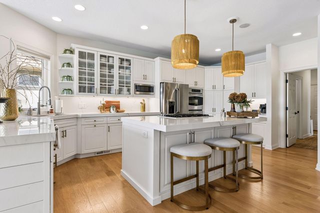 9250 Breckenridge Lane, Eden Prairie, MN 55347