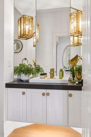 9250 Breckenridge Lane, Eden Prairie, MN 55347