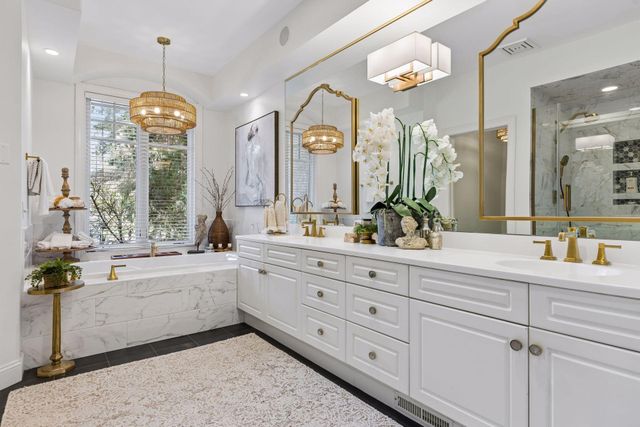 9250 Breckenridge Lane, Eden Prairie, MN 55347