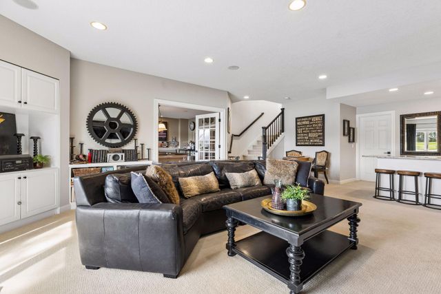 9250 Breckenridge Lane, Eden Prairie, MN 55347