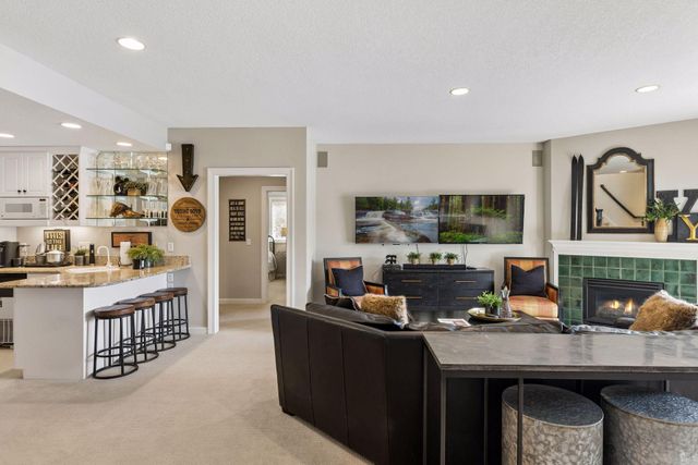 9250 Breckenridge Lane, Eden Prairie, MN 55347