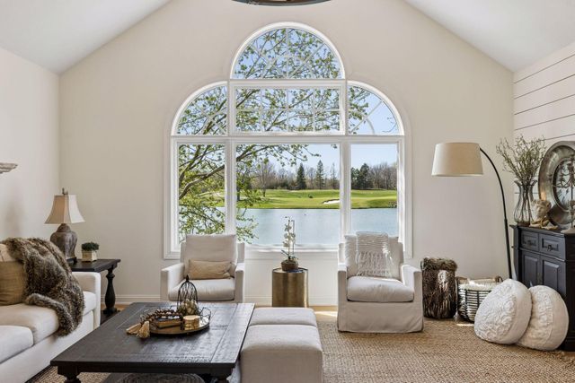 9250 Breckenridge Lane, Eden Prairie, MN 55347