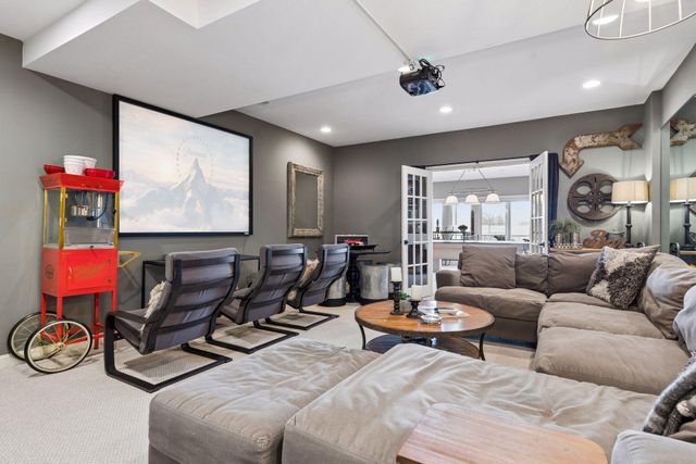 9250 Breckenridge Lane, Eden Prairie, MN 55347