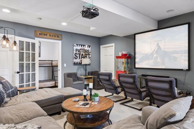 9250 Breckenridge Lane, Eden Prairie, MN 55347