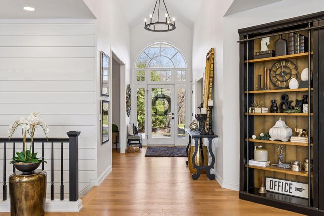 9250 Breckenridge Lane, Eden Prairie, MN 55347