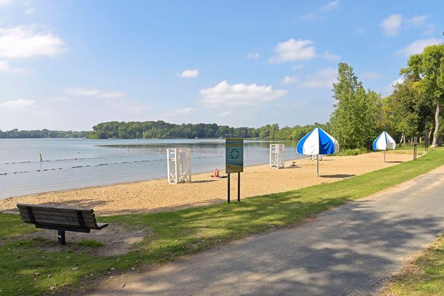 9250 Breckenridge Lane, Eden Prairie, MN 55347