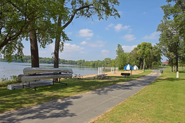 9250 Breckenridge Lane, Eden Prairie, MN 55347