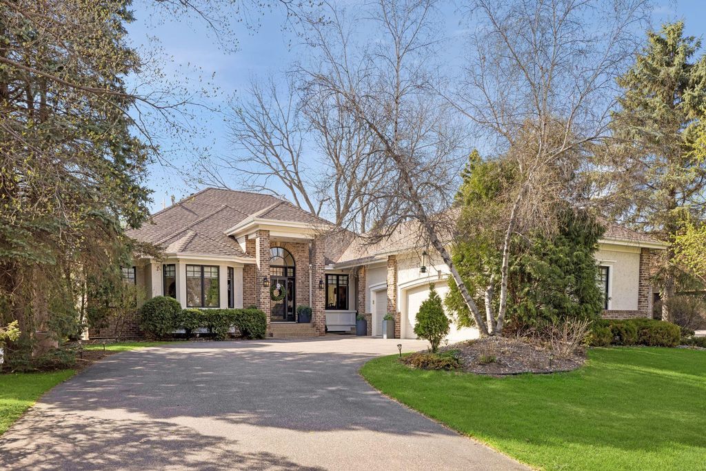 9250 Breckenridge Lane, Eden Prairie, MN 55347