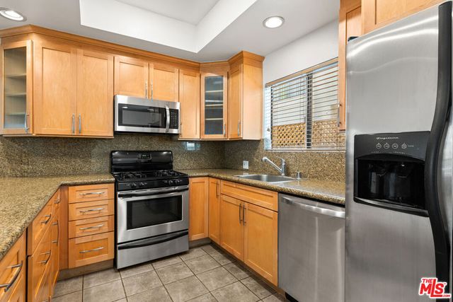 938 18th Street 5, Santa Monica, CA 90403