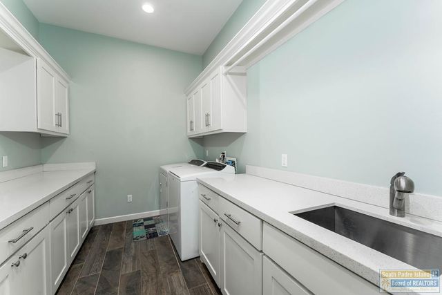 134 Oleander Dr., Laguna Vista, TX 78578