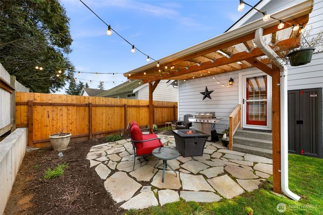 2934 Pacific Street, Bellingham, WA 98226