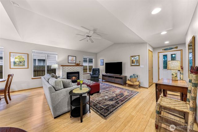 2934 Pacific Street, Bellingham, WA 98226