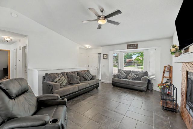 3518 N Valerie Cir, Wichita, KS 67205