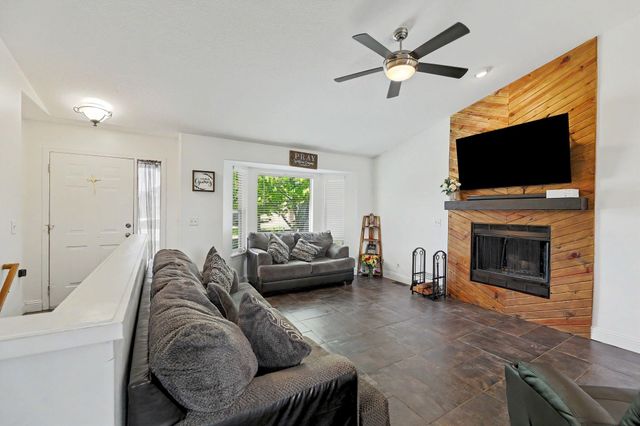 3518 N Valerie Cir, Wichita, KS 67205