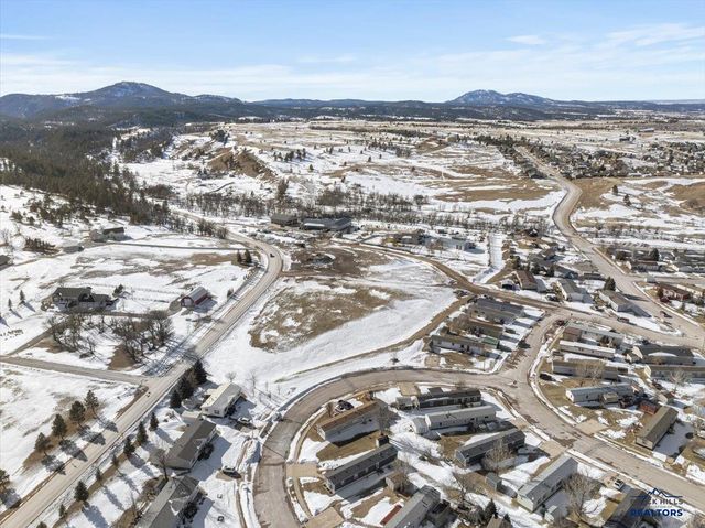 1138 CROW PEAK LN, Spearfish, SD 57783