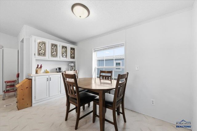 1138 CROW PEAK LN, Spearfish, SD 57783