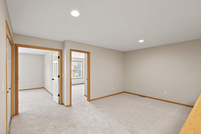 879 Braunworth Court, Chaska, MN 55318