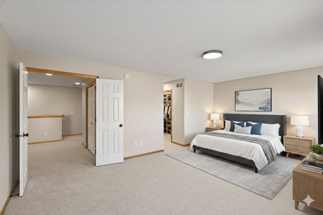 879 Braunworth Court, Chaska, MN 55318