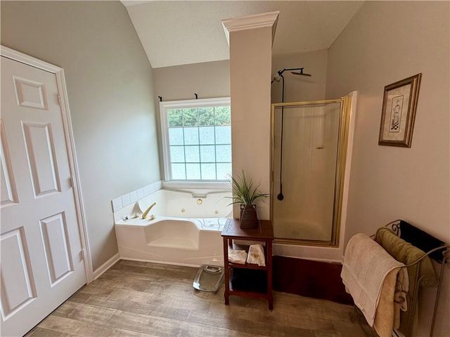 63 Centerport Drive, White, GA 30184