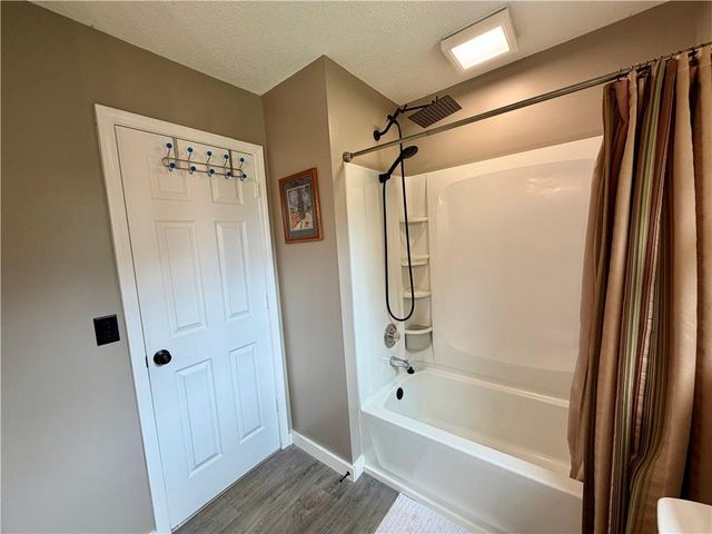 63 Centerport Drive, White, GA 30184