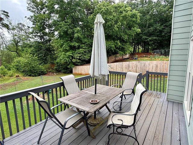 63 Centerport Drive, White, GA 30184