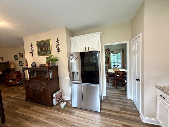 63 Centerport Drive, White, GA 30184