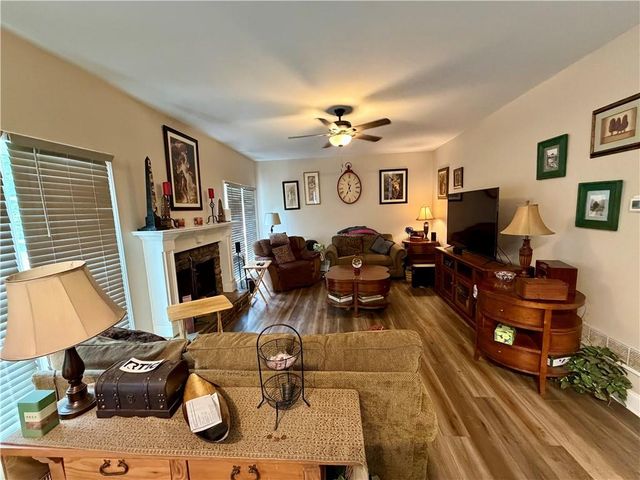 63 Centerport Drive, White, GA 30184