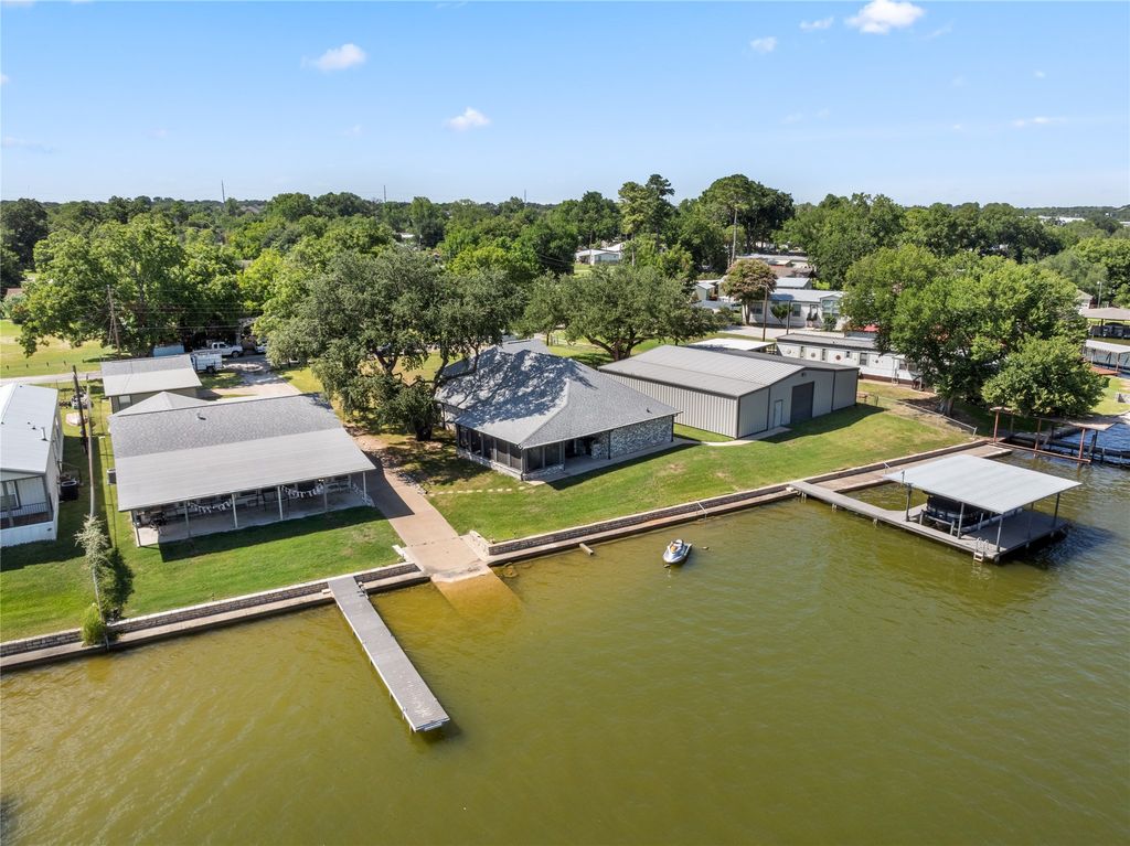 3806 Sandy Beach Drive, Granbury, TX 76049