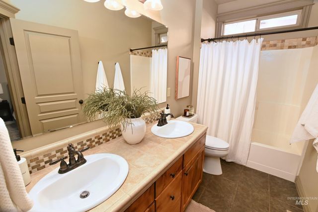 1109 S Arbor Island Way, Eagle, ID 83616