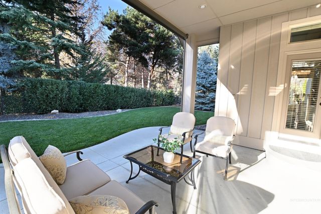 1109 S Arbor Island Way, Eagle, ID 83616