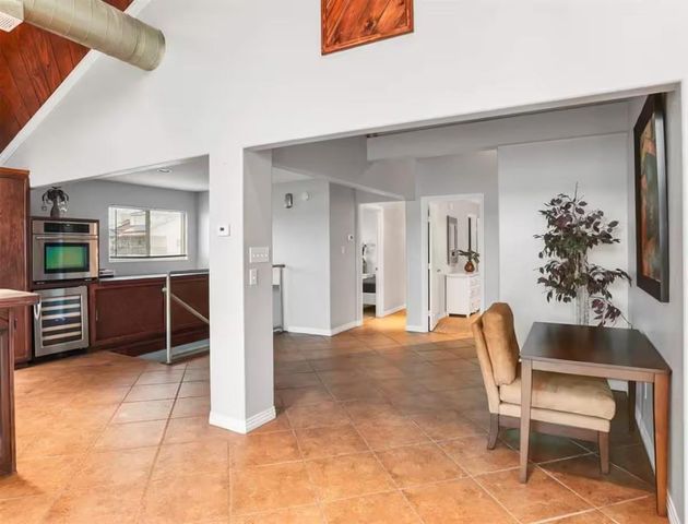 2302 Ave Avenue N, Dickinson, TX 77539
