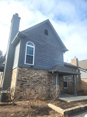 43 Foxcroft Boulevard 135, Naperville, IL 60565